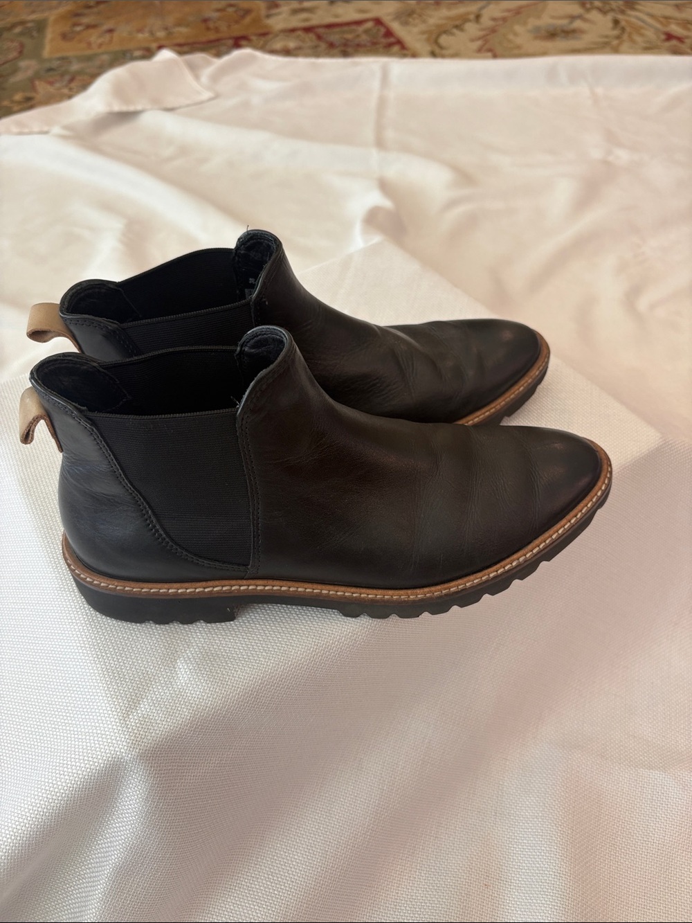 Ecco Chelsea boots